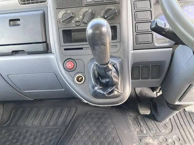 三菱ふそうキャンターガッツダブルキャブ（Wキャブ）小型（2t・3t）[写真30]