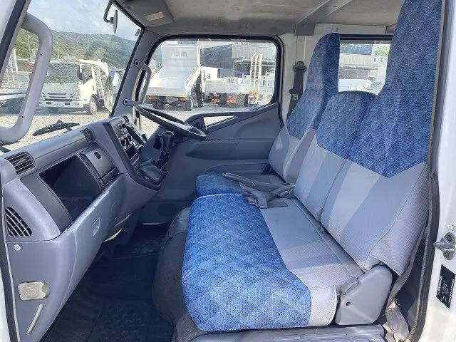 三菱ふそうキャンターガッツダブルキャブ（Wキャブ）小型（2t・3t）[写真36]