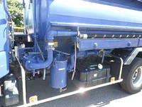 三菱ふそうファイタータンク車（タンクローリー）中型（4t）[写真11]