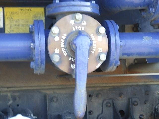 三菱ふそうファイタータンク車（タンクローリー）中型（4t）[写真13]