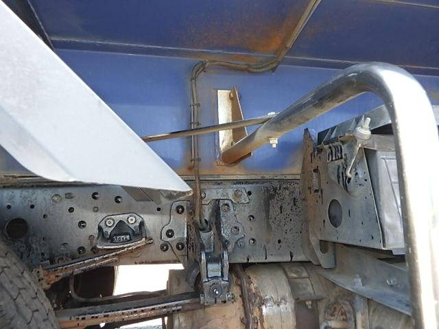 三菱ふそうファイタータンク車（タンクローリー）中型（4t）[写真15]