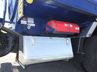 三菱ふそうファイタータンク車（タンクローリー）中型（4t）[写真17]