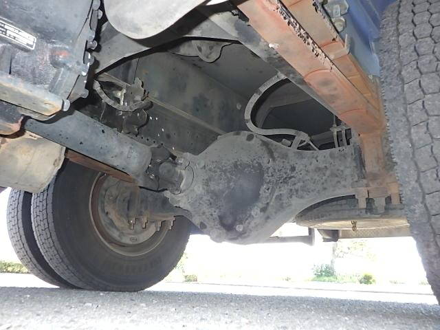 三菱ふそうファイタータンク車（タンクローリー）中型（4t）[写真20]