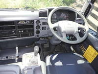 三菱ふそうファイタータンク車（タンクローリー）中型（4t）[写真25]