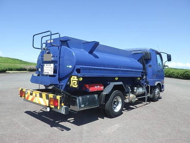 三菱ふそうファイタータンク車（タンクローリー）中型（4t）[写真04]