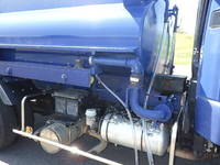 三菱ふそうファイタータンク車（タンクローリー）中型（4t）[写真10]