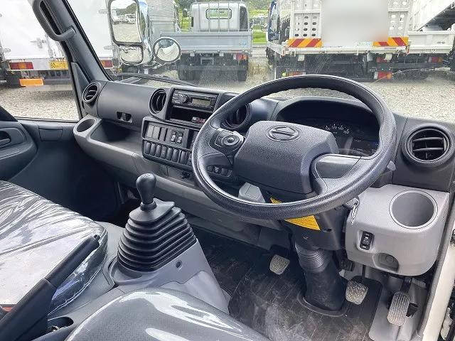 日野デュトロダブルキャブ（Wキャブ）小型（2t・3t）[写真24]