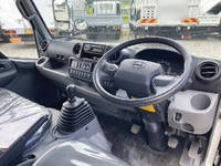 日野デュトロダブルキャブ（Wキャブ）小型（2t・3t）[写真25]