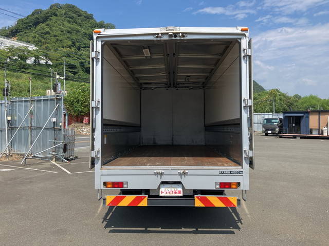 三菱ふそうキャンターアルミウイング小型（2t・3t）[写真11]