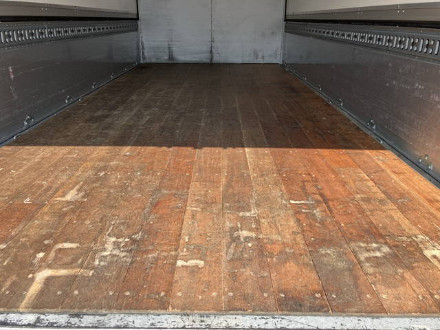 三菱ふそうキャンターアルミウイング小型（2t・3t）[写真16]