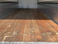 三菱ふそうキャンターアルミウイング小型（2t・3t）[写真17]