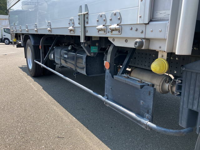 三菱ふそうキャンターアルミウイング小型（2t・3t）[写真20]