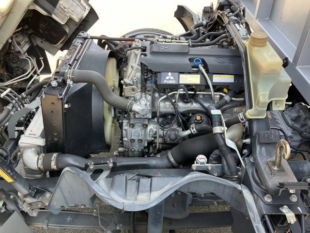 三菱ふそうキャンターアルミウイング小型（2t・3t）[写真26]