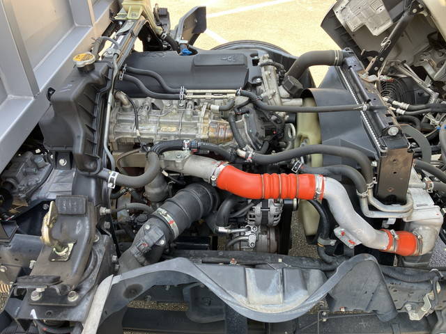 三菱ふそうキャンターアルミウイング小型（2t・3t）[写真27]