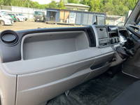 三菱ふそうキャンターアルミウイング小型（2t・3t）[写真32]