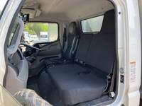 三菱ふそうキャンターアルミウイング小型（2t・3t）[写真33]