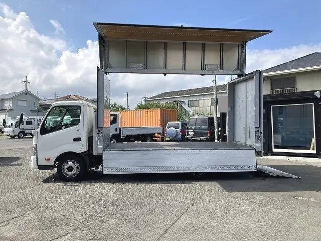 トヨタダイナアルミウイング小型（2t・3t）[写真07]