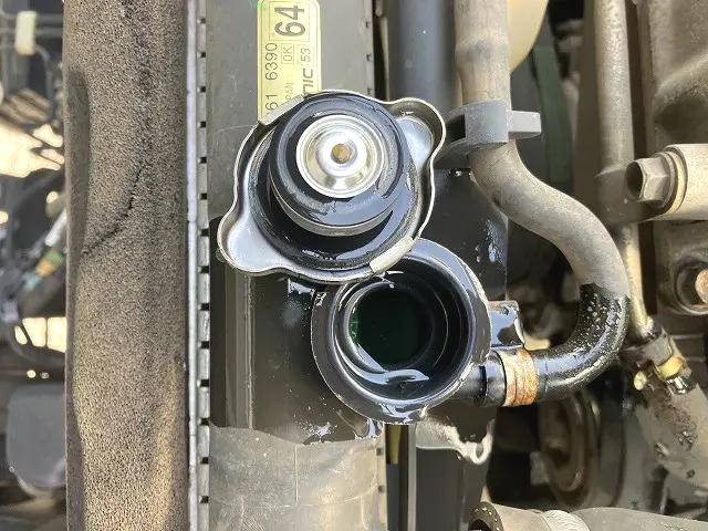 いすゞエルフダンプ小型（2t・3t）[写真16]