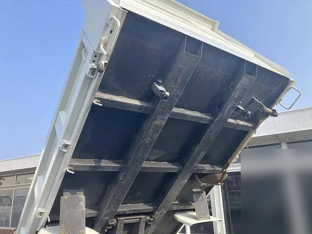 いすゞエルフダンプ小型（2t・3t）[写真26]