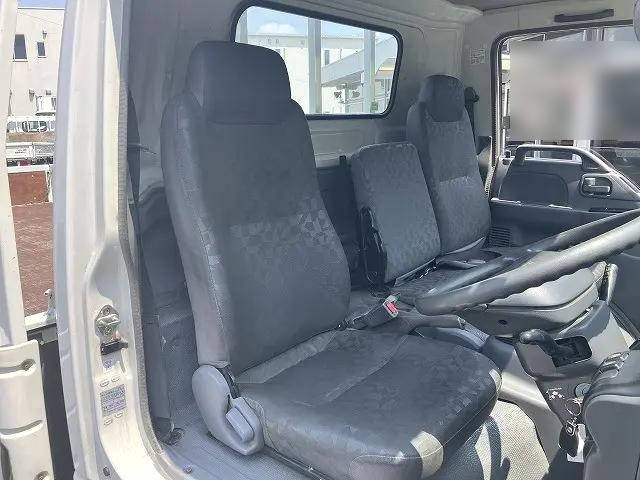 いすゞエルフ平ボディ小型（2t・3t）[写真13]