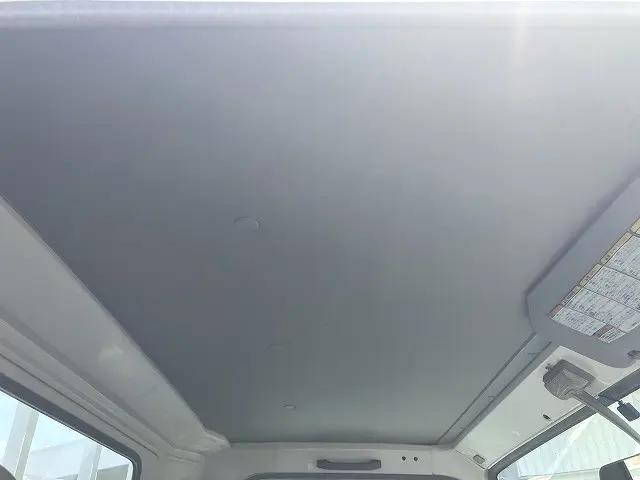 いすゞエルフ平ボディ小型（2t・3t）[写真15]