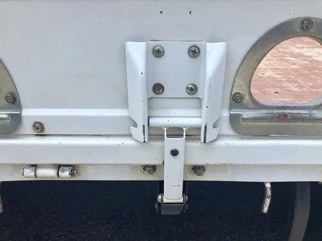 いすゞエルフ平ボディ小型（2t・3t）[写真24]