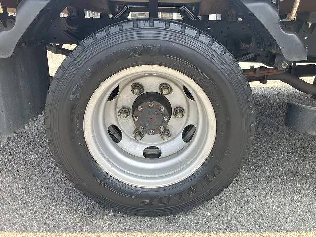 いすゞエルフ平ボディ小型（2t・3t）[写真28]