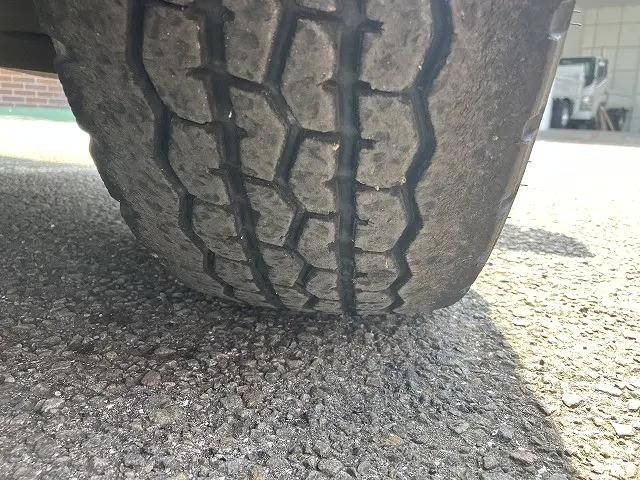 いすゞエルフ平ボディ小型（2t・3t）[写真29]