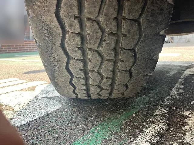 いすゞエルフ平ボディ小型（2t・3t）[写真30]