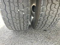 いすゞエルフ平ボディ小型（2t・3t）[写真32]