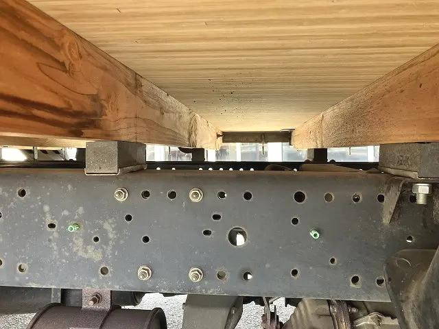 いすゞエルフ平ボディ小型（2t・3t）[写真34]