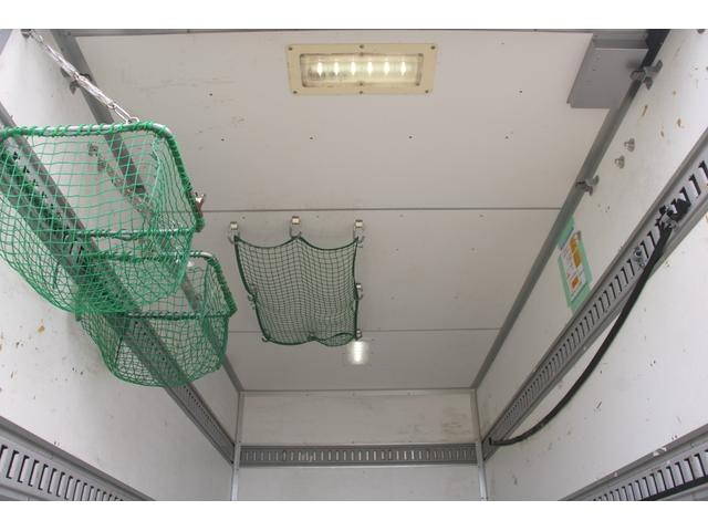 いすゞエルフパネルバン小型（2t・3t）[写真16]