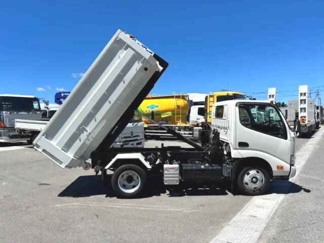 日野デュトロコンテナ専用車小型（2t・3t）[写真06]