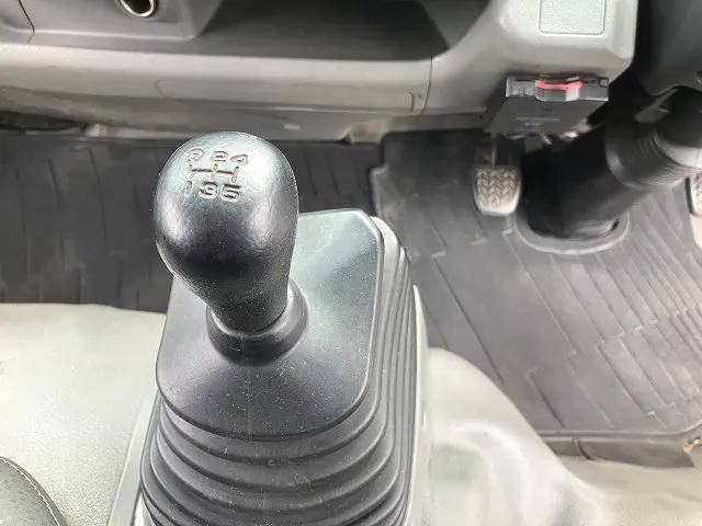 日野デュトロダブルキャブ（Wキャブ）小型（2t・3t）[写真19]