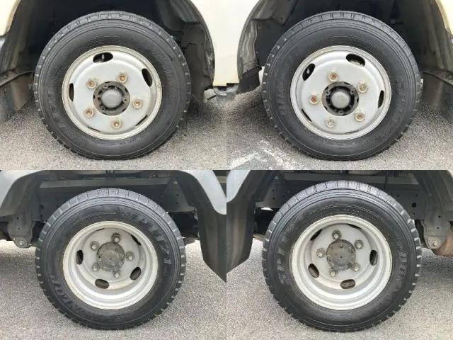 日野デュトロダブルキャブ（Wキャブ）小型（2t・3t）[写真26]