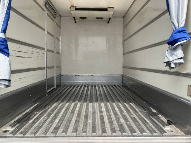 いすゞエルフ冷凍車（冷蔵車）小型（2t・3t）[写真13]