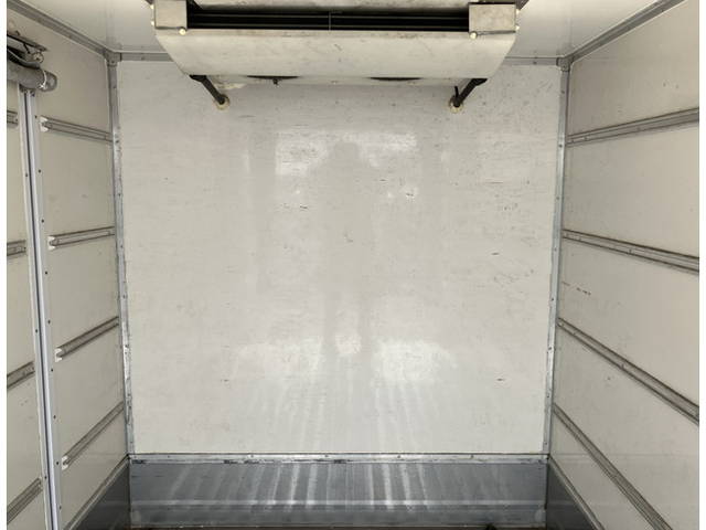 いすゞエルフ冷凍車（冷蔵車）小型（2t・3t）[写真17]