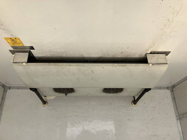 いすゞエルフ冷凍車（冷蔵車）小型（2t・3t）[写真20]