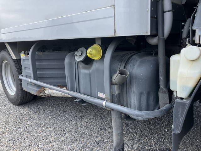 いすゞエルフ冷凍車（冷蔵車）小型（2t・3t）[写真23]