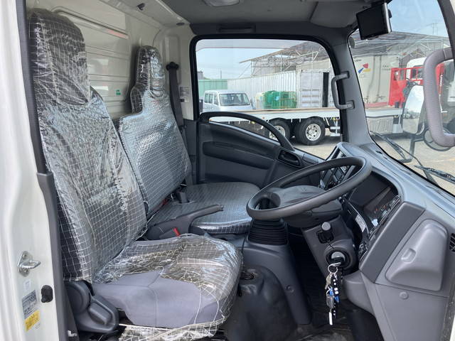 いすゞエルフ冷凍車（冷蔵車）小型（2t・3t）[写真33]