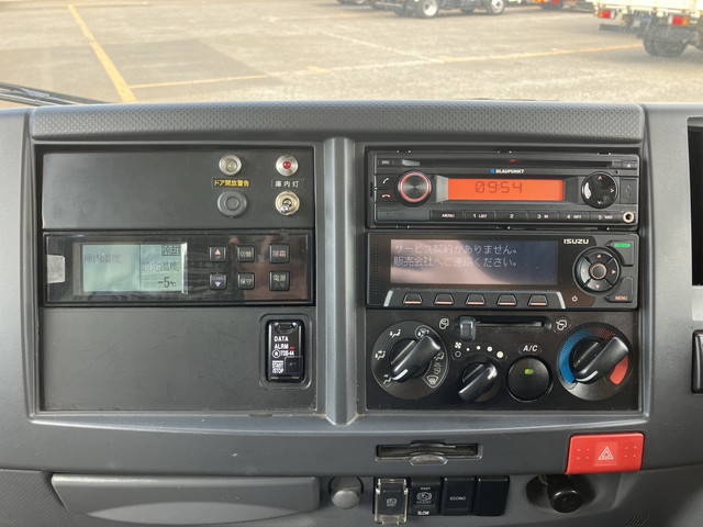 いすゞエルフ冷凍車（冷蔵車）小型（2t・3t）[写真35]