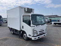 いすゞエルフ冷凍車（冷蔵車）小型（2t・3t）[写真03]