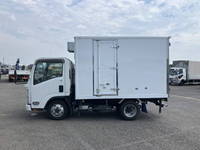 いすゞエルフ冷凍車（冷蔵車）小型（2t・3t）[写真05]