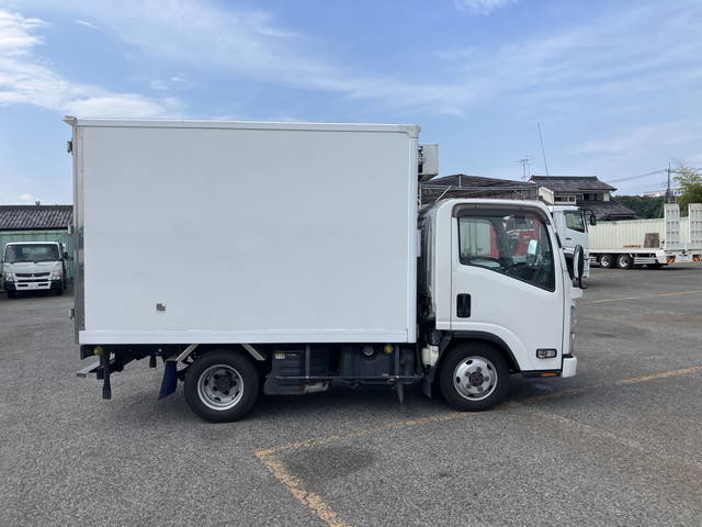 いすゞエルフ冷凍車（冷蔵車）小型（2t・3t）[写真07]