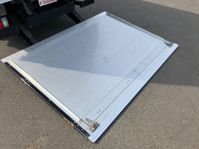 いすゞエルフアルミバン小型（2t・3t）[写真12]