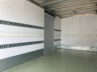 いすゞエルフアルミバン小型（2t・3t）[写真19]