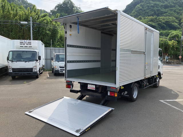 いすゞエルフアルミバン小型（2t・3t）[写真02]