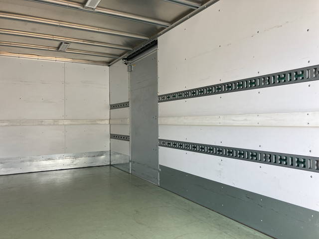 いすゞエルフアルミバン小型（2t・3t）[写真20]