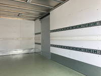 いすゞエルフアルミバン小型（2t・3t）[写真20]