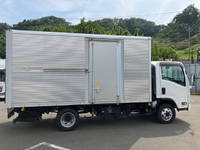 いすゞエルフアルミバン小型（2t・3t）[写真05]